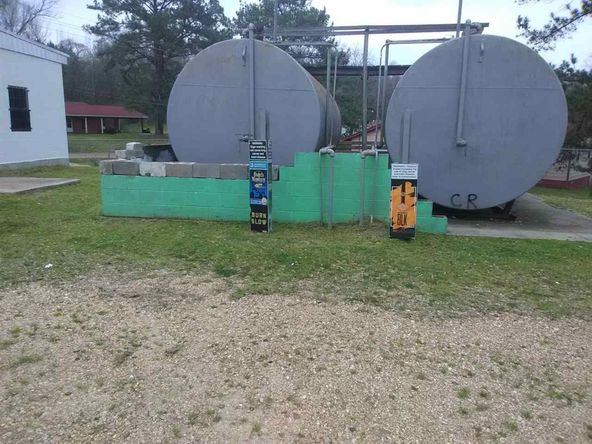2011 Monticello St, Hazlehurst, MS 39083